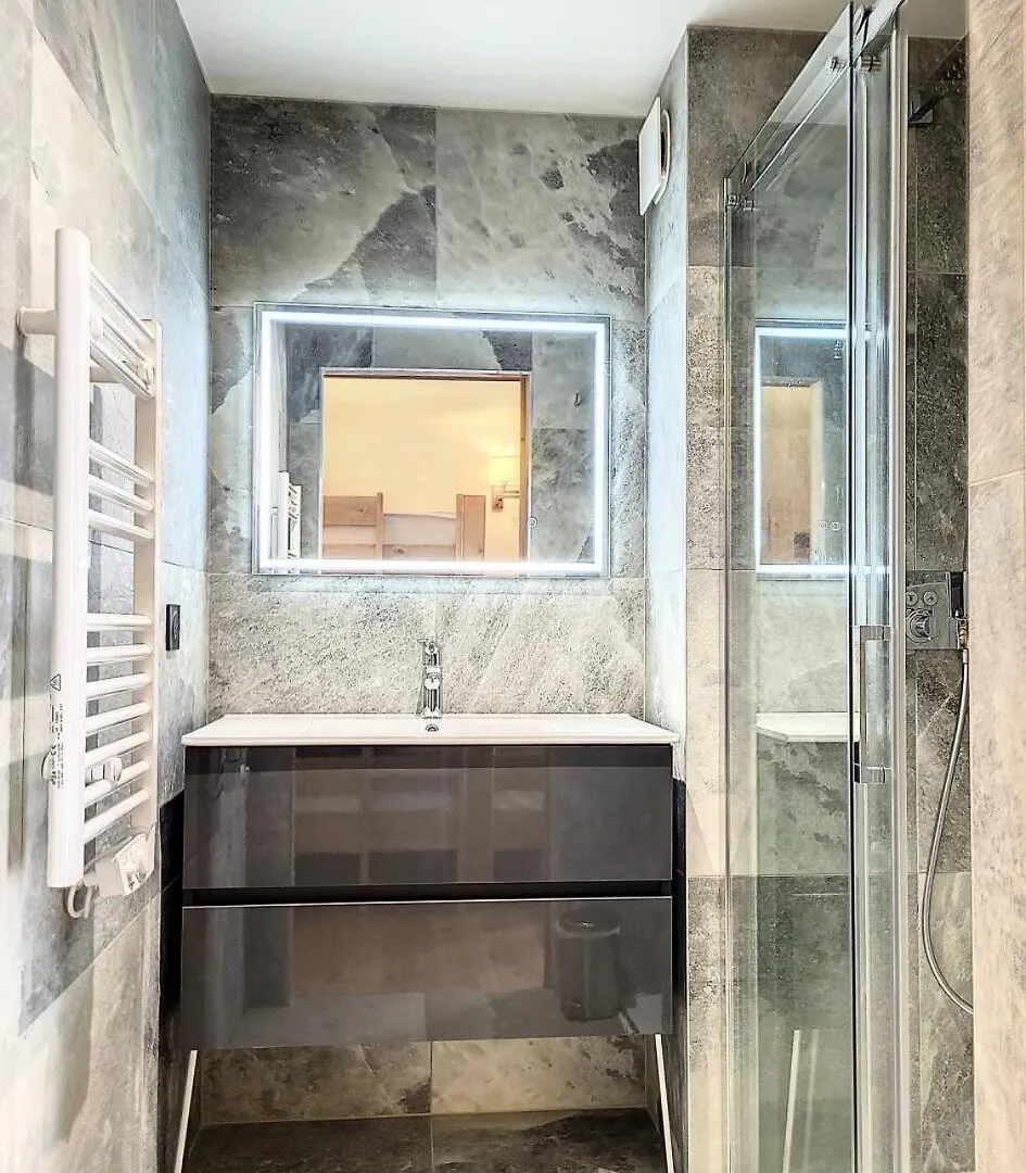 Residence Diamant Des Cimes - Appartement Haut De Gamme 9 Personnes Mae-3234 Montvalezan 0*,  France
